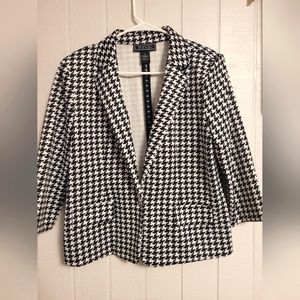 Woman's blazer size Xl